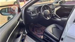 تۆیۆتا کامری